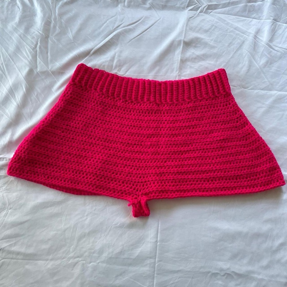 Handmade Pink Crochet Shorts (reposh- too big for me)